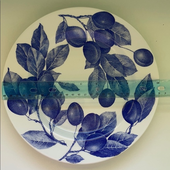 Crate and Barrel Italy Plate Plums Blue White - Picture 4 of 8